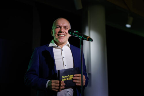 Håvard Belbo i T:lab under InnoCamp Awards. Utdeling av Årets Innovasjonspris.