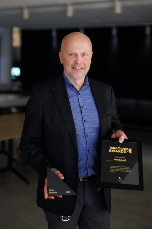 Vinner av årets søkende Trond Austli. Foto: Thomas Jergel/Camerat